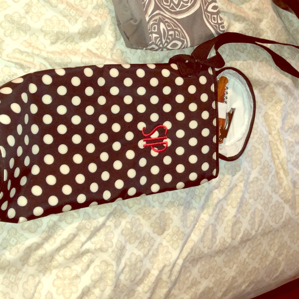 Wine carrier